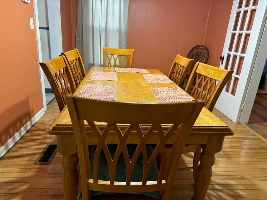 Comforting Getaway-Sleeps 6-Walk To Falls! Niagara Falls Ngoại thất bức ảnh